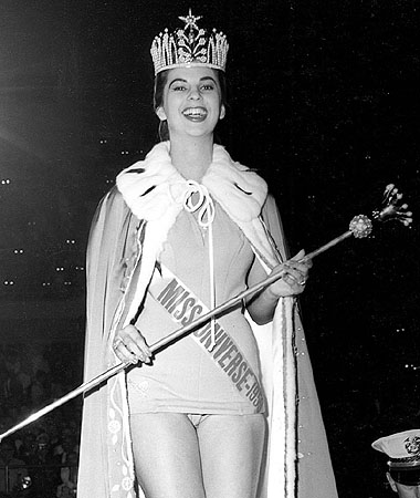 Luz Marina Zuluaga-Miss Universe 1958