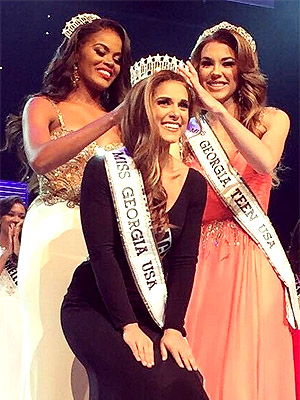 Brooke Fletcher is crowned Miss Georgia USA 2015 by Tiana Griggs, Miss Georgia USA 2014