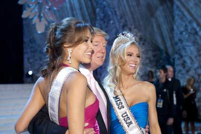 Kristen Dalton with Donald Trump and Miss Universe 2008, Dayana Mendoza