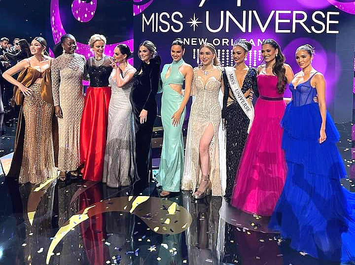 Miss Universe Reunion with Gabriela Isler (2013), Wendy Fitzwilliam (1998), Margaret Gardiner (1978), Lupita Jones (1991), Ximena Navarrete (2010), Catriona Gray (2018), Khun Anne, R'Bonney Gabriel (2022), Andrea Meza (2020), Olivia Culpo (2012)
