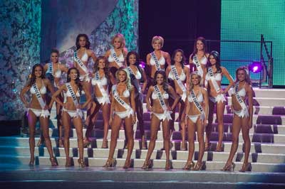Top 15 of Miss USA 2009 in swimsuits