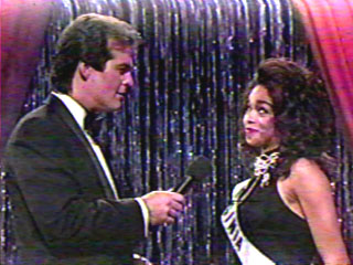 Bob Goen gets Pat Southall to confess that she is jobless and when he asks her what she is going to do next, Pat gives this grin to the judges.  She didn't say it but the look said it all.  She was ready for the Miss USA crown!